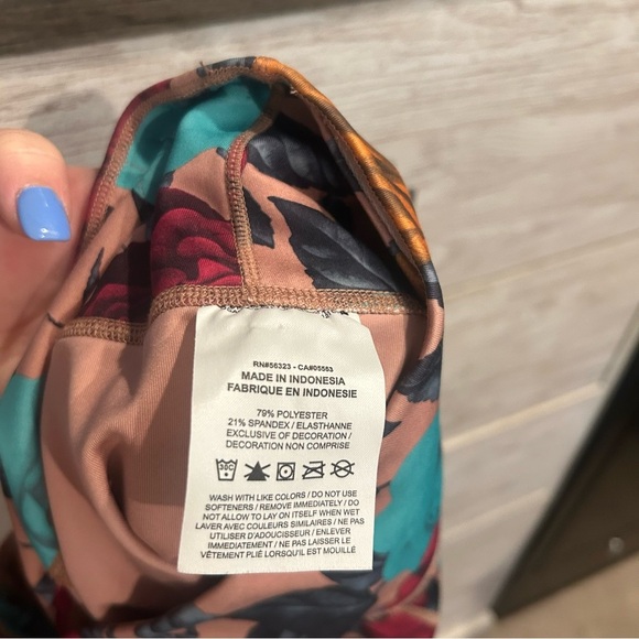 NIKE DRI FIT ONE ICON CLASH FLORAL BIKE TRAINING SHORTS WOMEN S - Picture 7 of 7